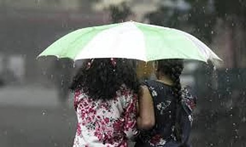 மதியம் 1 மணி வரை மழைக்கு வாய்ப்புள்ள மாவட்டங்கள் எவை?