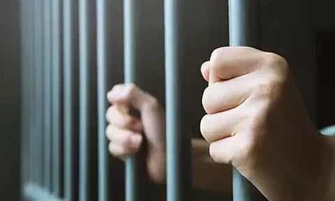 படகு மூலம் இலங்கைக்கு தப்ப முயன்ற 4 அகதிகள் கைது