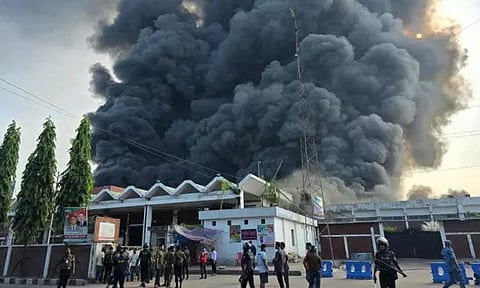 வங்காளதேச விமான நிலையத்தில் பயங்கர தீ விபத்து; விமான சேவை ரத்து