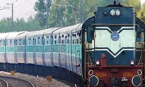 டிசம்பரில் இருந்து எல்.எச்.பி. பெட்டிகளாக மாறும் காச்சிகுடா எக்ஸ்பிரஸ் - தெற்கு ரெயில்வே அறிவிப்பு