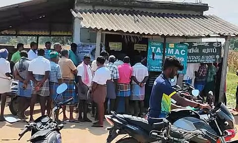 தீபாவளி பண்டிகை: தமிழகத்தில் ரூ.790 கோடிக்கு மது விற்பனை