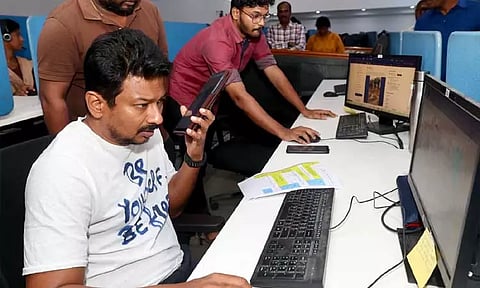 வடகிழக்கு பருவமழை தீவிரம்; நேரில் ஆய்வு செய்த துணை முதல்-அமைச்சர் உதயநிதி ஸ்டாலின்