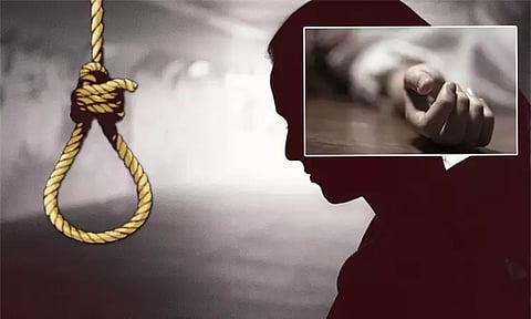 போலீஸ்காரர்கள் பாலியல் துன்புறுத்தல்... உள்ளங்கையில் குறிப்பு எழுதிவைத்து அரசு பெண் டாக்டர் தற்கொலை