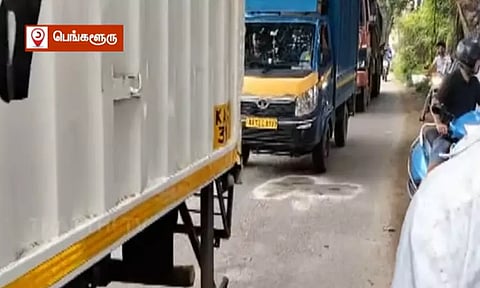 சாலை பள்ளத்தை தவிர்க்க முயன்றபோது விபத்து; சகோதரனுடன் பைக்கில் சென்ற ஐ.டி. பெண் ஊழியர் பலி