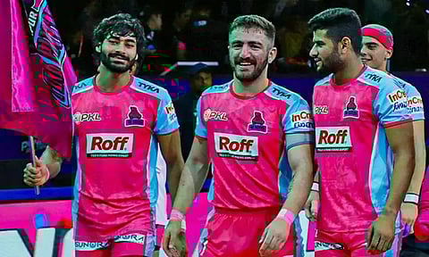 புரோ கபடி லீக் ‘பிளே-ஆப்’: அரியானா அணியை வீழ்த்தி ஜெய்ப்பூர் வெற்றி