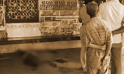 திண்டுக்கல்: பேருந்து நிலையத்தில் அமர்ந்திருந்த முதியவர் தடுமாறி விழுந்து உயிரிழப்பு - போலீஸ் விசாரணை