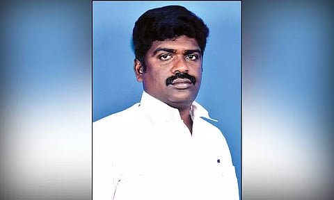 காரைக்குடியில் பா.ஜ.க. நிர்வாகி படுகொலை: கொலையாளிகளுக்கு போலீஸ் வலைவீச்சு