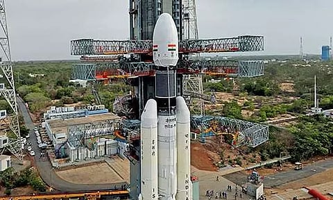 ஸ்ரீஹரிகோட்டாவில் தயார் நிலையில் பாகுபலி ராக்கெட்; 1-ந்தேதி ‘கவுண்ட்டவுன்’ தொடக்கம்