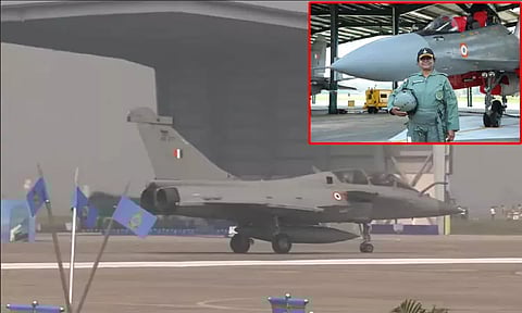 ரபேல் போர் விமானத்தில் பயணித்த ஜனாதிபதி திரவுபதி முர்மு