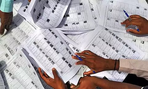 வாக்காளர் பட்டியல் சிறப்பு திருத்தம் தொடர்பான அனைத்து கட்சி கூட்டத்தில் பங்கேற்க த.வெ.க.வுக்கு அழைப்பு