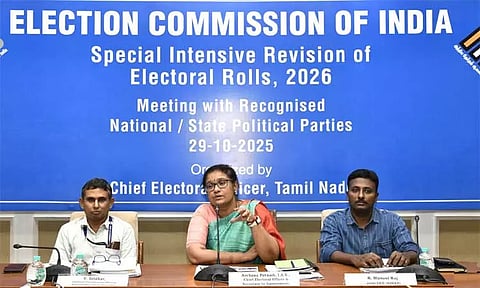 வாக்காளர் சிறப்பு தீவிர திருத்த பணியில் 77 ஆயிரம் பேர்: வீடு வீடாக 3 முறை வருவார்கள்