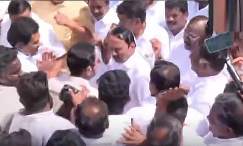 பசும்பொன்னில் ஓ.பன்னீர்செல்வம், செங்கோட்டையன், டிடிவி தினகரன் ஒன்றாக சந்திப்பு