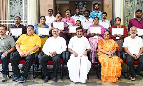 தமிழ் வளர்ச்சித் துறையில் 13 உதவி இயக்குநர்களுக்கான பணி நியமன ஆணை - அமைச்சர் மு.பெ.சாமிநாதன் வழங்கினார்