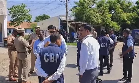 கரூர் கூட்ட நெரிசல்: 3டி லேசர் ஸ்கேனர் கருவியுடன் சி.பி.ஐ. அதிகாரிகள் ஆய்வு