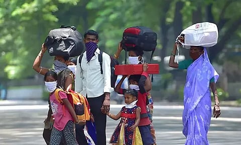 தமிழ்நாட்டில் தங்கியுள்ள பீகார் தொழிலாளர்கள் வாக்காளர் பட்டியலில் சேர்க்கப்பட வாய்ப்பா? தேர்தல் அதிகாரி விளக்கம்