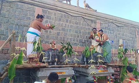 சென்னிமலை முருகன் கோவிலில் அருளாளர்கள் சன்னதி கும்பாபிஷேகம்