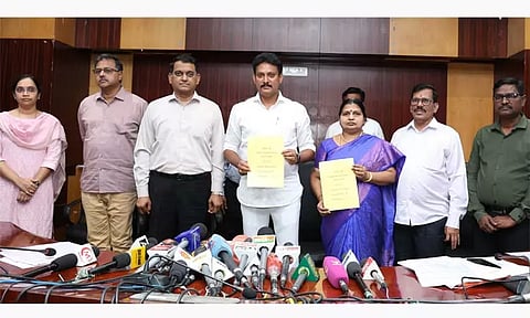 10, 12 ஆம் வகுப்பு பொதுத்தேர்வு தேதி அட்டவணை வெளியீடு - முழு விவரம்