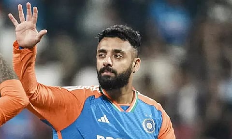 ஐ.சி.சி. தரவரிசை: முதலிடத்தில் நீடிக்கும் வருண் சக்கரவர்த்தி