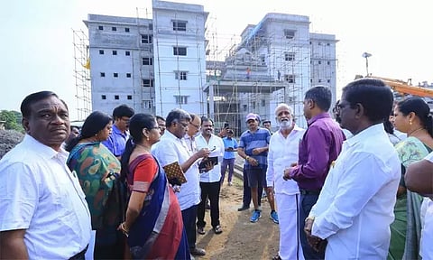 கபாலீசுவரர் கலை மற்றும் அறிவியல் கல்லூரியின் புதிய கட்டடக் கட்டுமானப் பணிகள் - பி.கே.சேகர்பாபு ஆய்வு