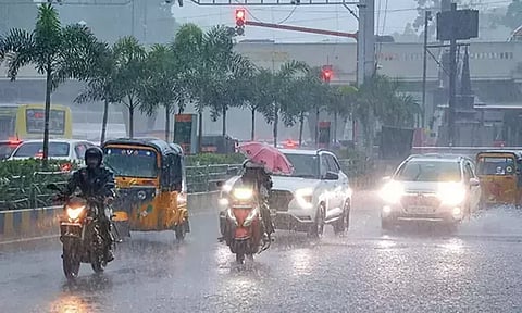 சென்னையின் பல்வேறு பகுதிகளில் மழை