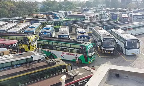 தமிழகத்தில் இருந்து கேரளாவிற்கு ஆம்னி பஸ்கள் செல்லாது: உரிமையாளர்கள் சங்கம் அறிவிப்பு