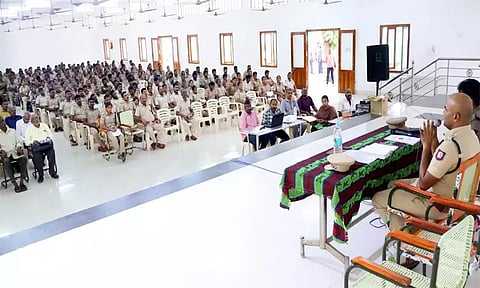 திருநெல்வேலி மாவட்டத்தில் இன்று காவலர் பதவிகளுக்கு எழுத்து தேர்வு: 4,905 பேர் எழுத உள்ளனர்