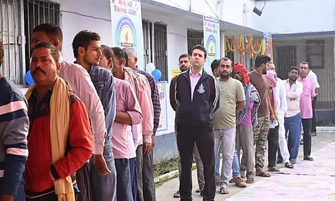 பீகாரில் 2-ம் கட்ட வாக்குப்பதிவு நிறைவு; 5 மணி நிலவரப்படி 67.14 சதவீத வாக்குகள் பதிவு