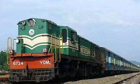 சேஷாத்திரி சுவாமிகள் ஆராதனை விழா: ஊஞ்சலூரில் 4 எக்ஸ்பிரஸ் ரெயில்கள் நிறுத்தம்