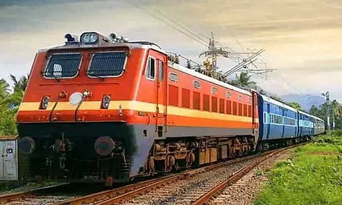 சபரிமலை சீசன்: ஆந்திராவில் இருந்து கொல்லத்துக்கு சிறப்பு ரெயில் இயக்கம்