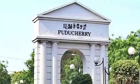 புதுச்சேரியில் நாளை பள்ளிகளுக்கு விடுமுறை அறிவிப்பு