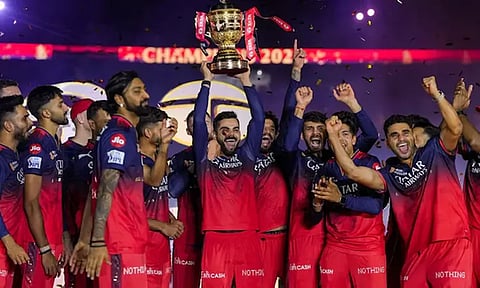 ஐபிஎல்: 4 வீரர்களை விடுவிக்க பெங்களூரு அணி திட்டம்