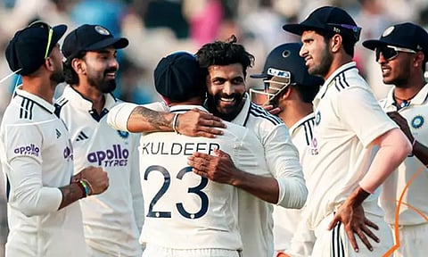 முதல் டெஸ்ட்: இந்தியா சிறப்பான பந்துவீச்சு.. தோல்வியின் பிடியில் தென் ஆப்பிரிக்கா