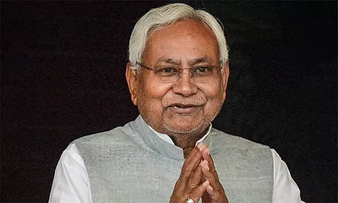 பீகார் முதல் மந்திரி பதவியை ராஜினாமா செய்தார் நிதீஷ் குமார்