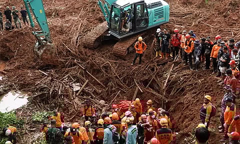 இந்தோனேசியாவில் நிலச்சரிவு: 18 பேர் பலி; 34 பேர் மாயம்