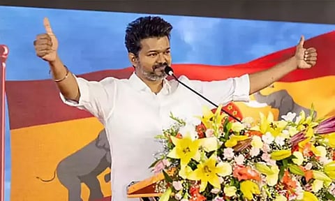 தமிழக வரலாற்றிலேயே முதல் முறை: தவெக நிர்வாகிகளுக்கு கியூ.ஆர்.குறியீட்டு அடையாள அட்டை