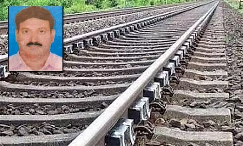 ரெயில் முன் பாய்ந்து போக்குவரத்து அதிகாரி தற்கொலை: கிளை மேலாளர்கள் மீது வழக்குப்பதிவு