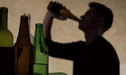 ‘கடன் வாங்கியாவது மது குடிக்க பணம் தா'- மனைவி மறுத்ததால் தொழிலாளி வெறிச்செயல்