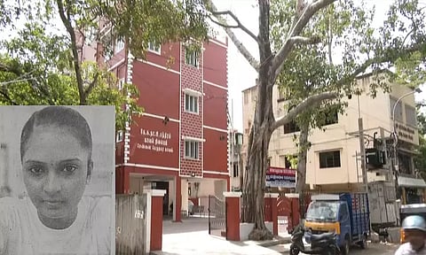 பெண் போலீஸ் தூக்கு போட்டு தற்கொலை; கணவரை பிரிந்து வாழ்ந்தவர் விபரீத முடிவு