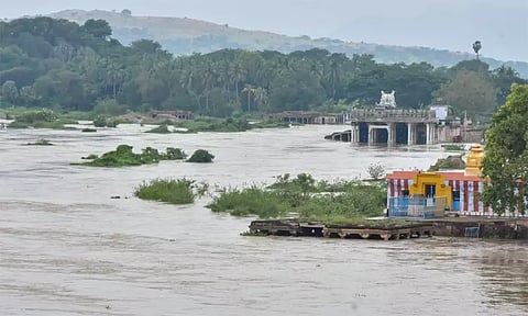தாமிரபரணி ஆற்றில் வெள்ளப்பெருக்கு - மக்களுக்கு எச்சரிக்கை