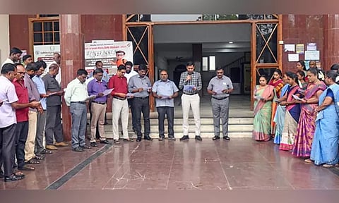 தூத்துக்குடியில் இந்திய அரசமைப்பு முகப்புரை உறுதிமொழி ஏற்பு