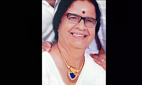 நடிகை அம்பிகா- ராதாவின் தாயார் காலமானார்