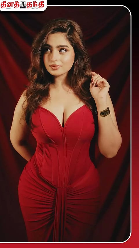 Instagram@ayeshaakhan_official