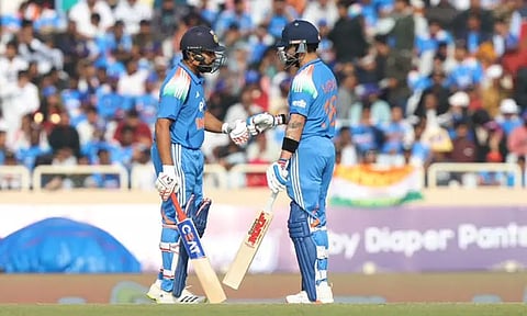 முதல் ஒருநாள் போட்டி: விராட், ரோகித் அரைசதம் அடித்து அசத்தல்