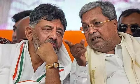 முதல்-மந்திரி பதவிக்கு போட்டி இல்லை... டி.கே.சிவக்குமார் வீட்டில் காலை உணவு சாப்பிட செல்லும் சித்தராமையா