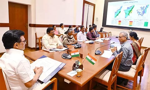 டிட்வா புயல் பாதிப்புகள், நிவாரண நடவடிக்கைகள் குறித்து முதல்-அமைச்சர் மு.க.ஸ்டாலின் தலைமையில் ஆய்வு