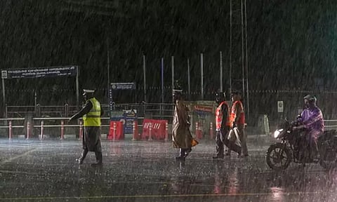 இரவு 10 மணி வரை மழைக்கு வாய்ப்பு உள்ள மாவட்டங்கள்...?