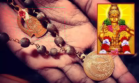 சபரிமலைக்கு மாலை அணிந்து வந்த மாணவர்கள்: கல்லூரியில் அனுமதி மறுக்கப்பட்டதால் பரபரப்பு