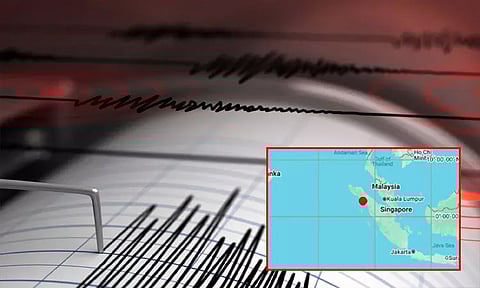 இந்தோனேசியா: வெள்ளத்திற்கு 700 பேர் பலியான நிலையில் மீண்டும் தாக்கிய நிலநடுக்கம்