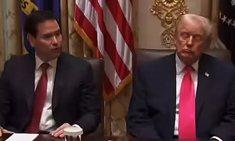 மந்திரிசபை கூட்டத்தில் தூங்கி வழிந்த டிரம்ப் - வீடியோ இணையத்தில் வைரல்