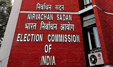 தமிழகத்தில் எஸ்.ஐ.ஆர். பணி: 99.81 சதவீதம் வாக்காளர்களுக்கு கணக்கீட்டு படிவங்கள் - தேர்தல் கமிஷன்